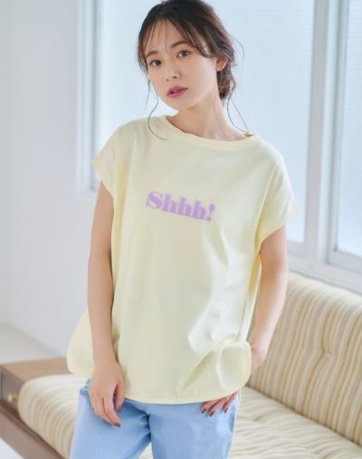 【70％OFF】パターンロゴスリットTシャツ